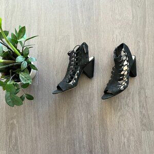 Vince Camuto Black Leather Lace Up Sandel with Zipper